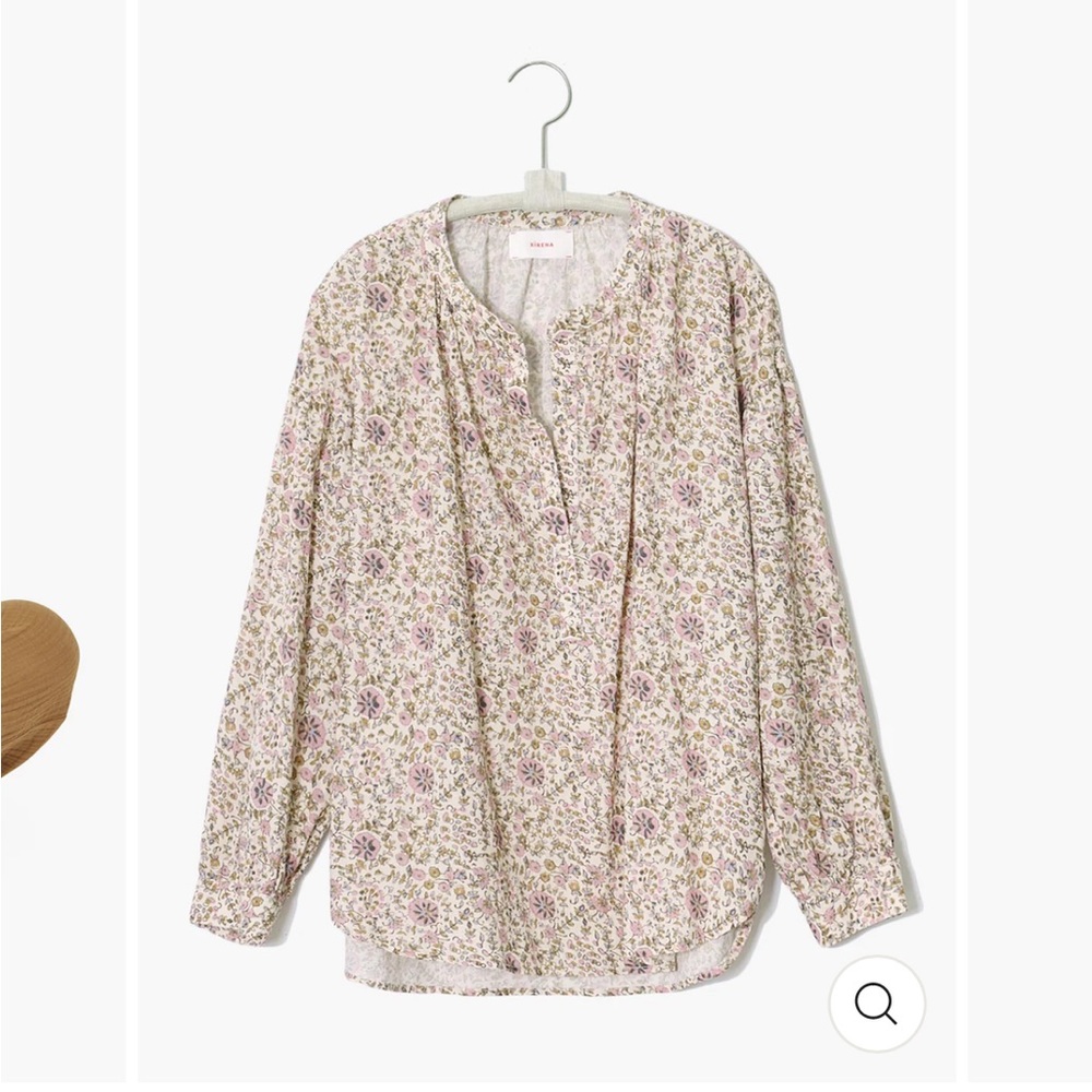 XiRENA Floral Blouse in Cream and Purple